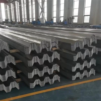 Sistema di copertura in lamiera di acciaio ondulata